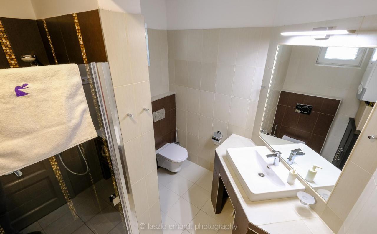 Ciprus Porta Apartmanok Balatonkenese Ngoại thất bức ảnh