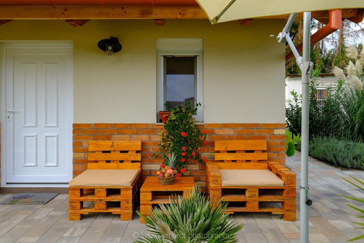 Ciprus Porta Apartmanok Balatonkenese Ngoại thất bức ảnh