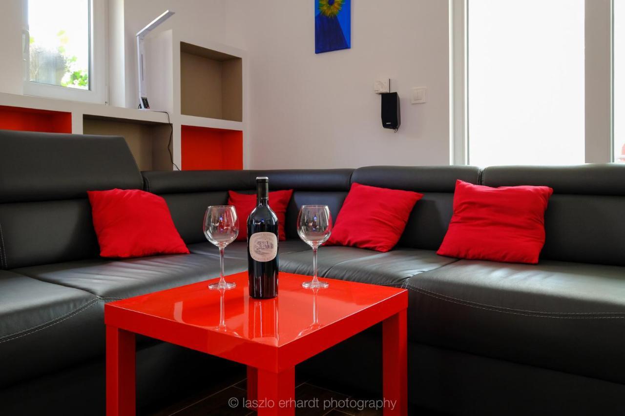 Ciprus Porta Apartmanok Balatonkenese Ngoại thất bức ảnh