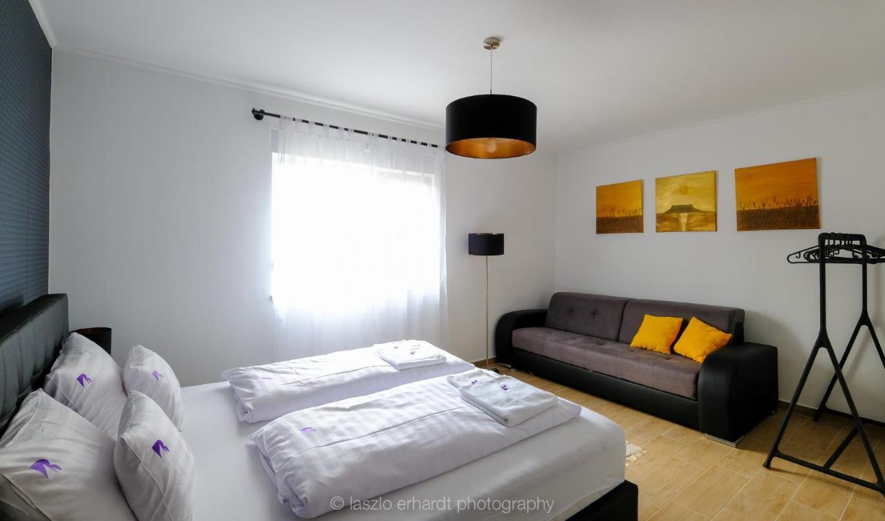 Ciprus Porta Apartmanok Balatonkenese Ngoại thất bức ảnh
