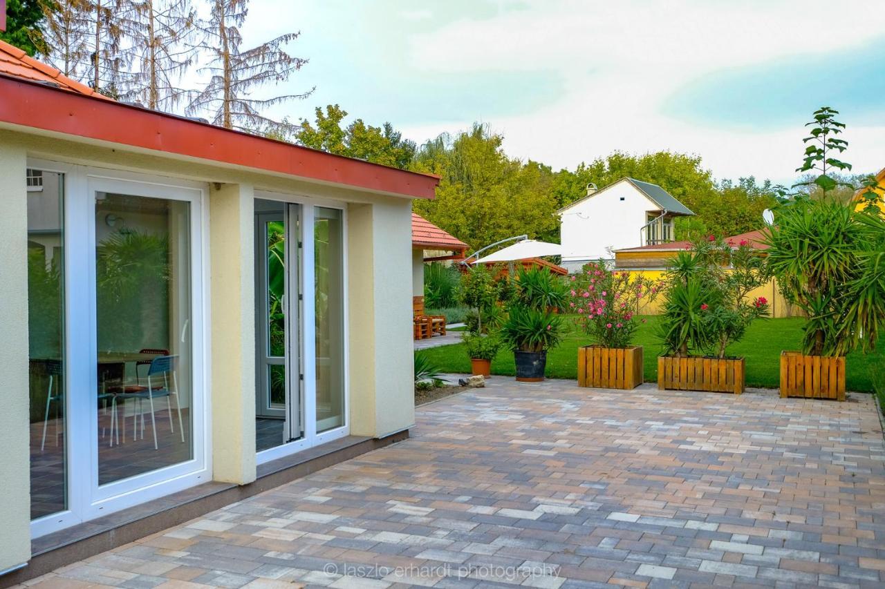 Ciprus Porta Apartmanok Balatonkenese Ngoại thất bức ảnh