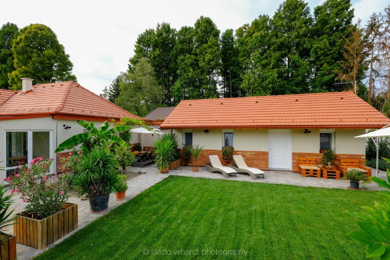 Ciprus Porta Apartmanok Balatonkenese Ngoại thất bức ảnh
