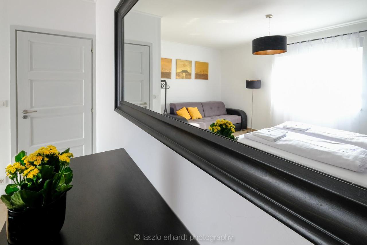 Ciprus Porta Apartmanok Balatonkenese Ngoại thất bức ảnh